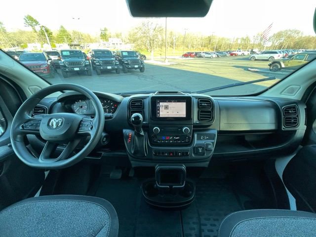 Used 2024 RAM ProMaster 2500 w/ Convenience Group image 12