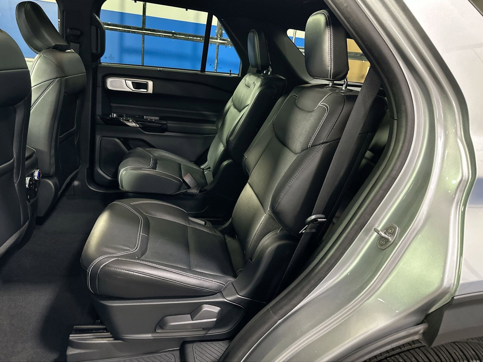 Used 2024 Ford Explorer ST w/ Equipment Group 401A image 35