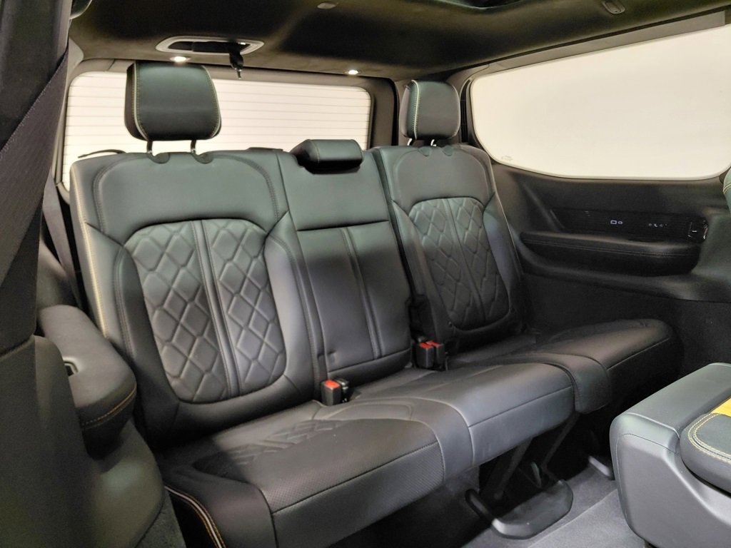 Used 2022 Jeep Grand Wagoneer Series III image 7