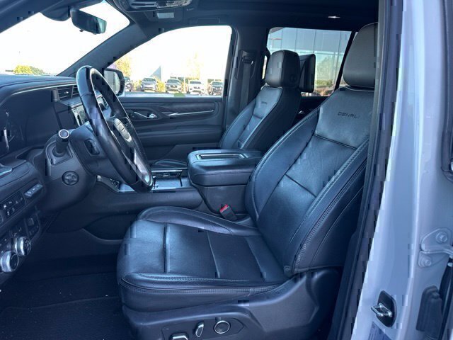 Used 2021 GMC Yukon Denali w/ Denali Ultimate Package AWD/4WD image 9