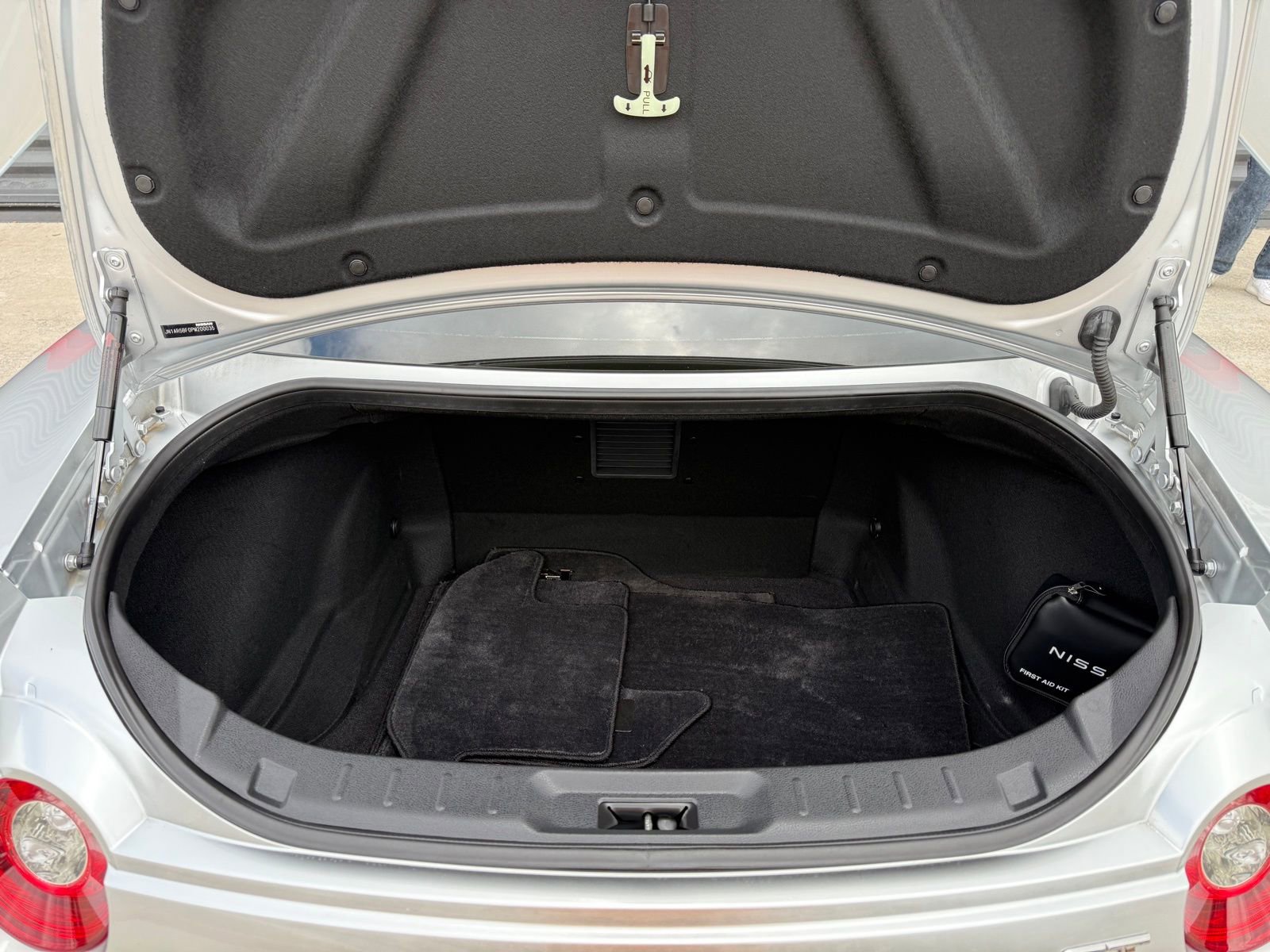 Used 2023 Nissan GT-R Premium w/ Floor Mat Package image 35