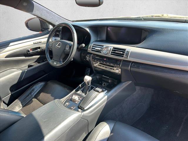 Used 2015 Lexus LS 460 AWD w/ F Sport Package image 23