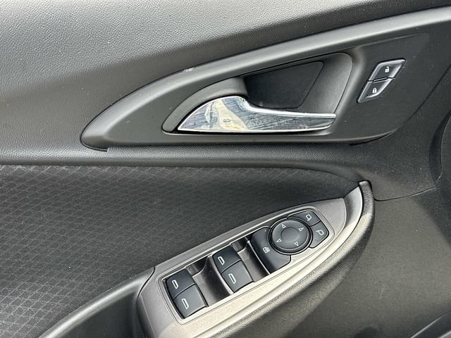 Used 2024 Chevrolet Malibu RS FWD image 19