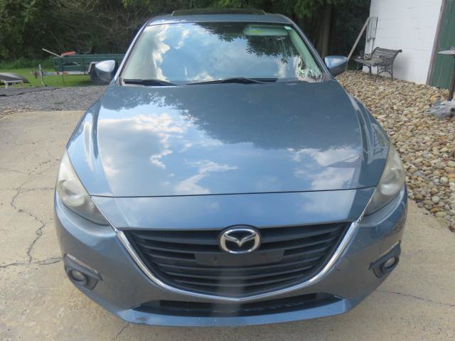 Used 2016 MAZDA MAZDA3 i Touring w/ Popular Equipment Package FWD image 2