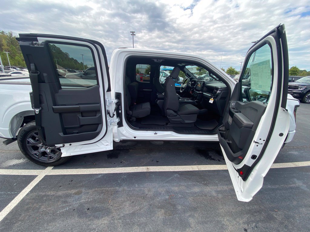 New 2026 Ford F150 STX w/ Equipment Group 200A RWD image 29