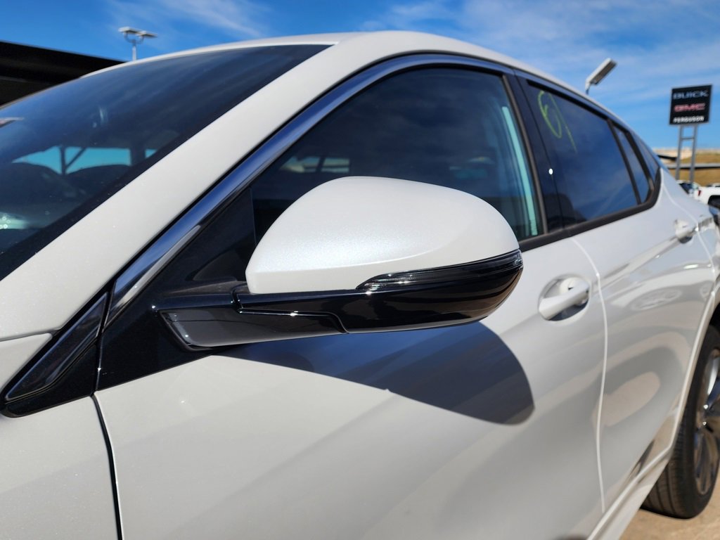 New 2026 Buick Envista Avenir image 12