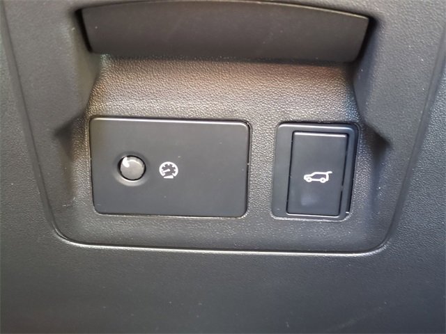 Used 2025 Land Rover Range Rover Velar S image 21