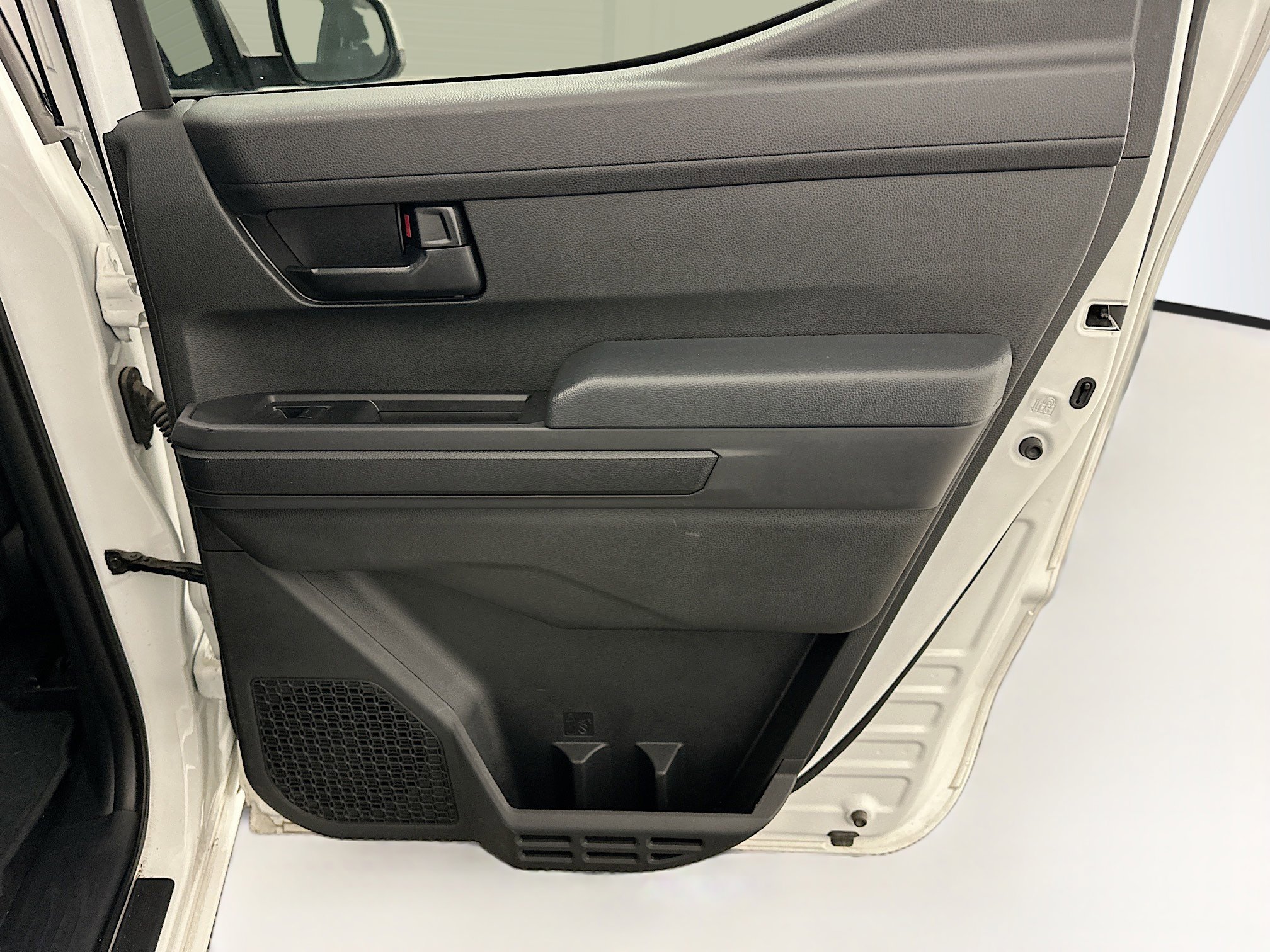 Used 2024 Toyota Tacoma SR5 image 31