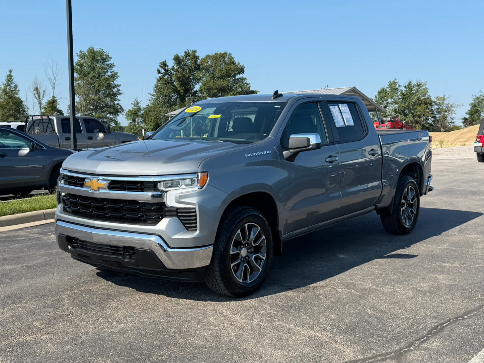 Used 2024 Chevrolet Silverado 1500 LT AWD/4WD image 2