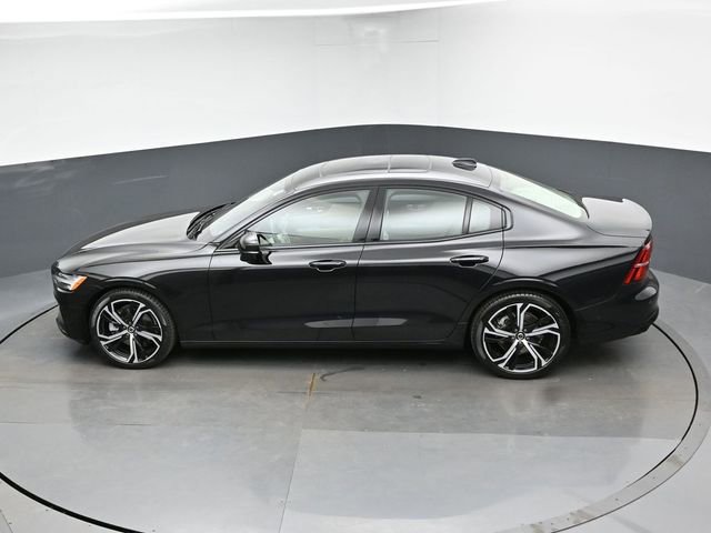 Used 2024 Volvo S60 B5 Plus image 43