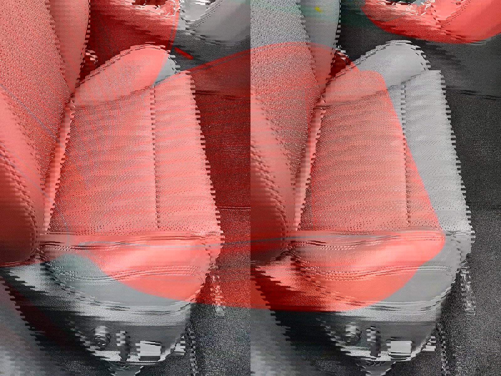 Used 2023 Genesis G70 2.0T w/ Sport Prestige Package image 32