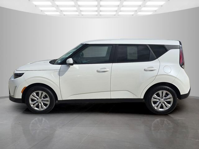Used 2024 Kia Soul LX FWD image 8