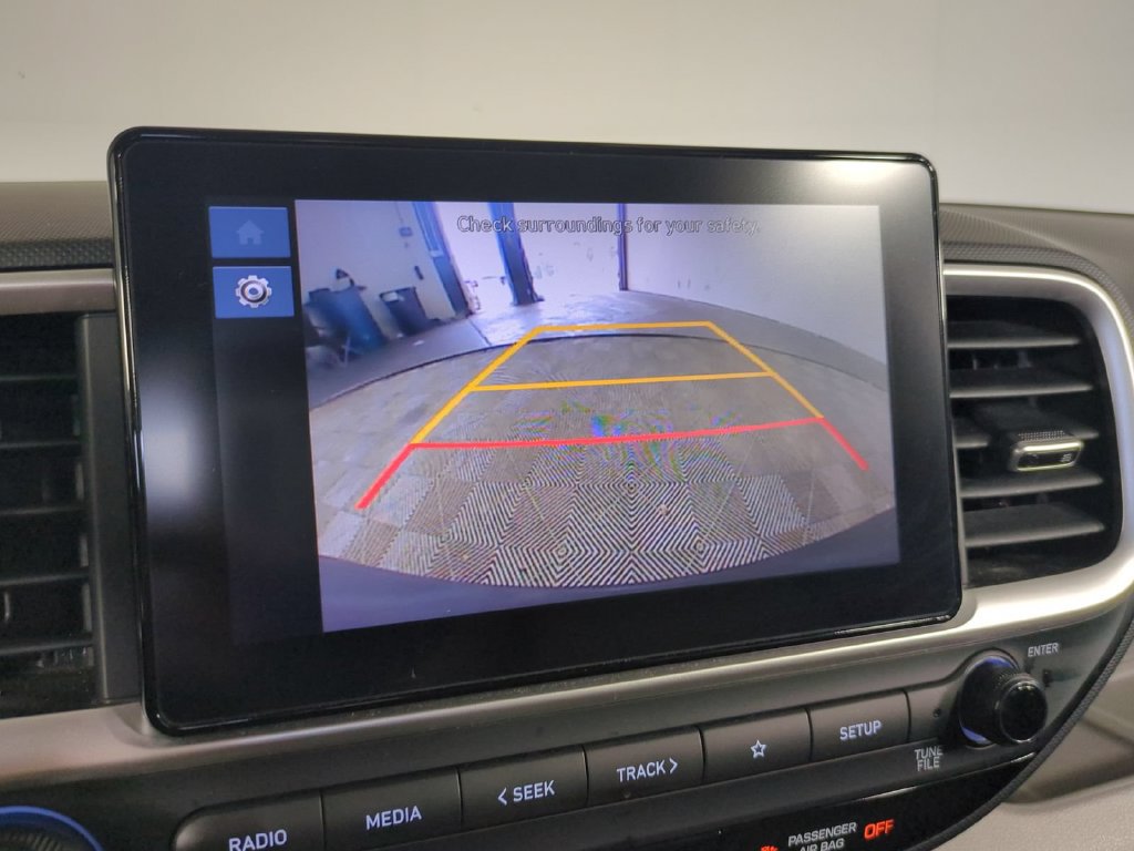 Used 2025 Hyundai Venue SEL FWD image 31