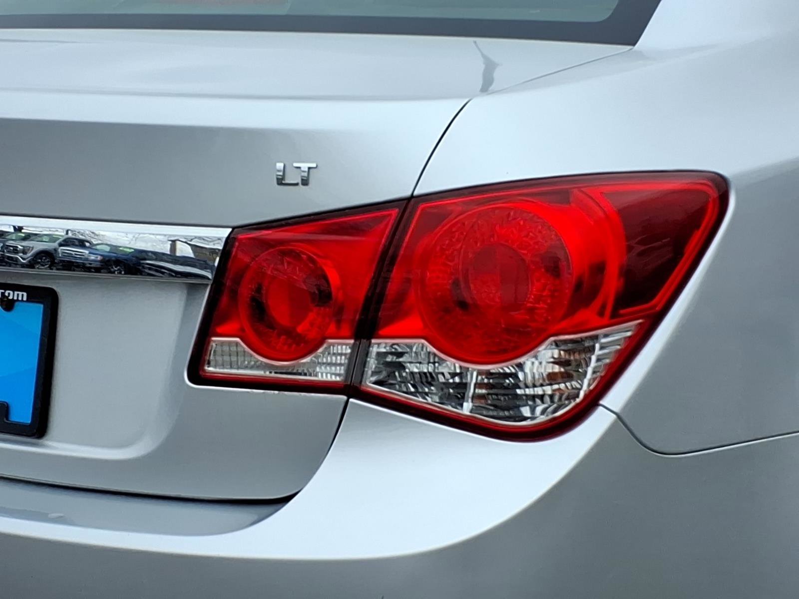 Used 2011 Chevrolet Cruze LT FWD image 21