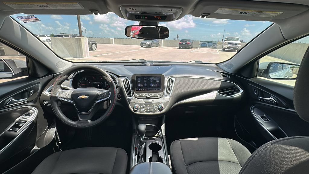 Used 2021 Chevrolet Malibu LT FWD image 22