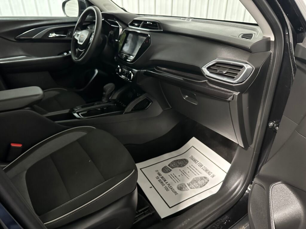Used 2023 Chevrolet TrailBlazer LT w/ Convenience Package image 7