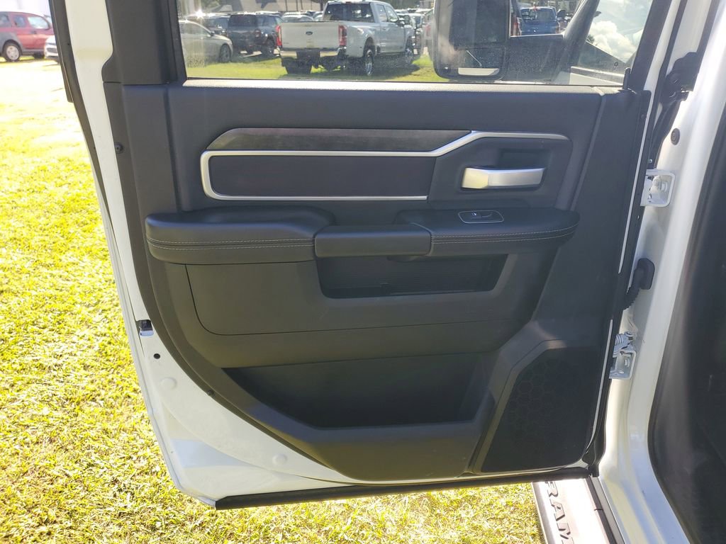 Used 2024 RAM 2500 Big Horn AWD/4WD image 29