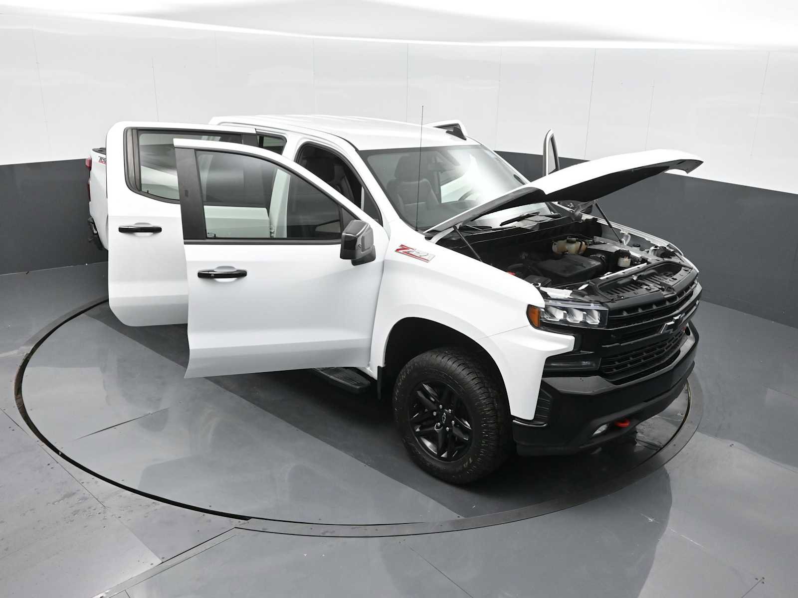 Used 2021 Chevrolet Silverado 1500 LT Trail Boss w/ Convenience Package II image 31