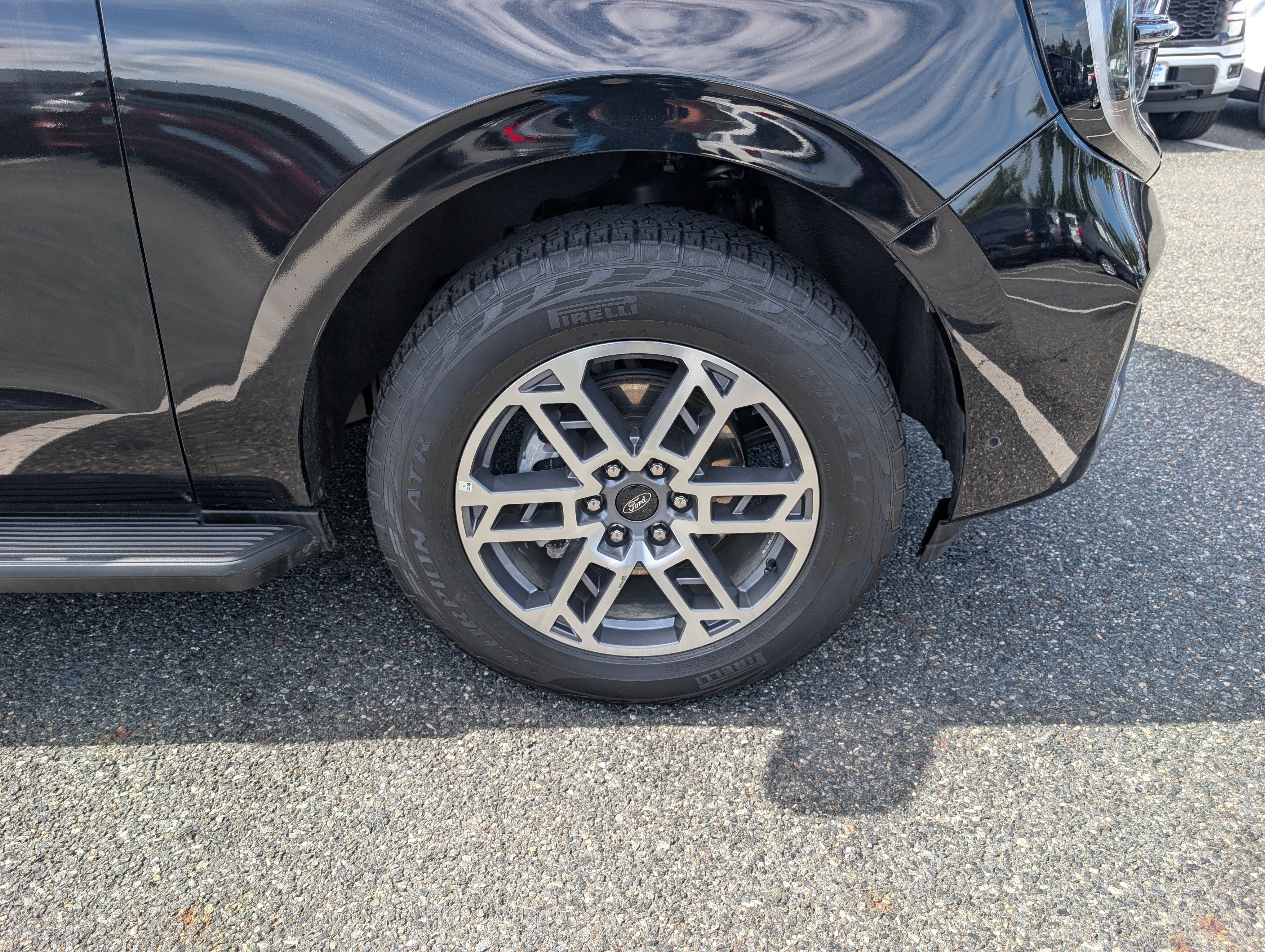Certified 2025 Ford Expedition Active AWD/4WD image 11
