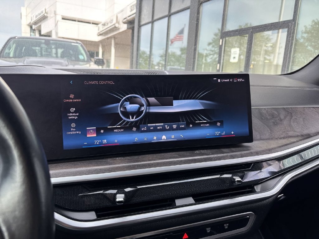 Used 2024 BMW X5 xDrive40i AWD/4WD image 17