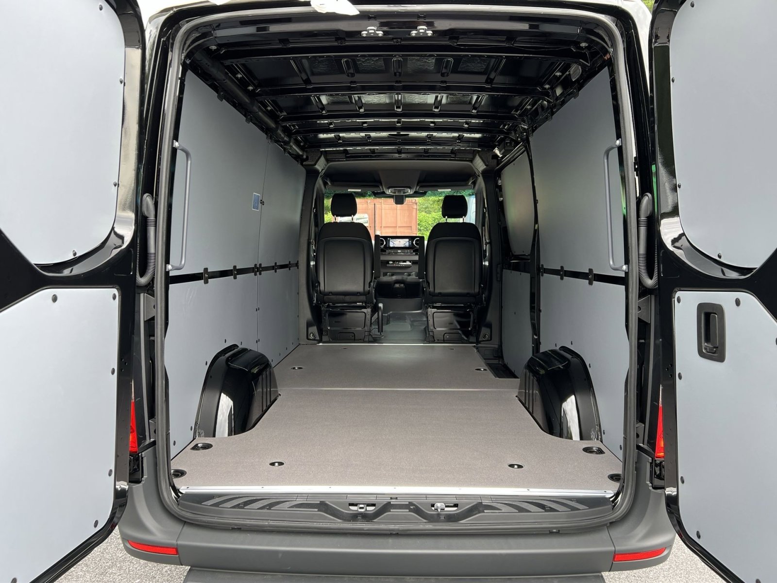 New 2025 Mercedes-Benz Sprinter 2500 image 26