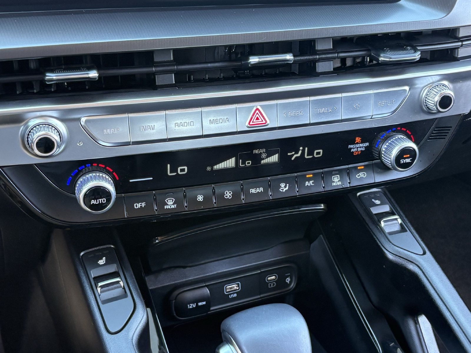 Used 2025 Kia Telluride S FWD image 28