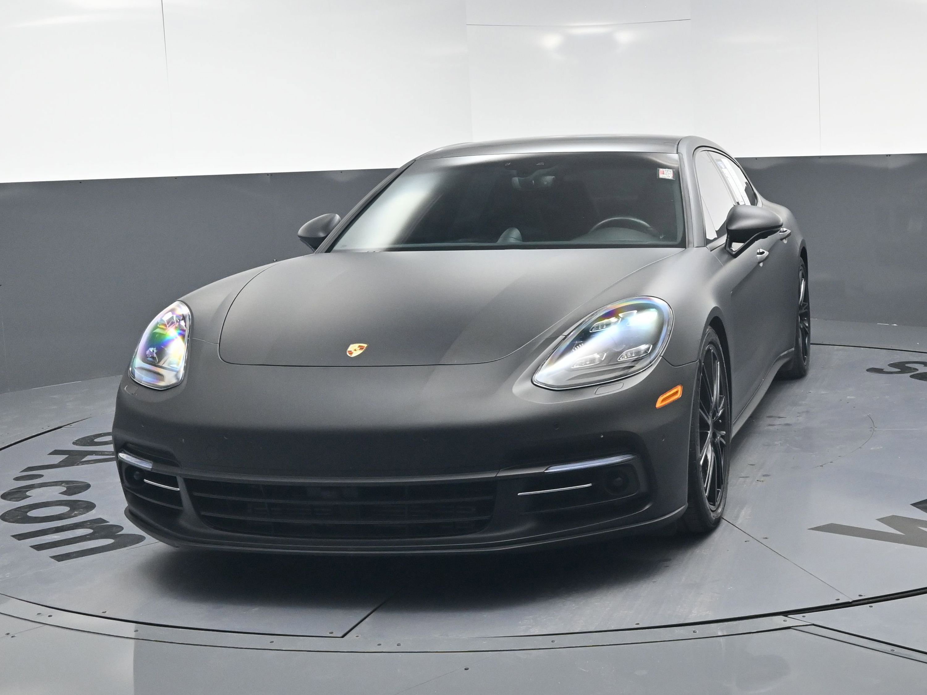 Used 2018 Porsche Panamera 4 Executive image 5