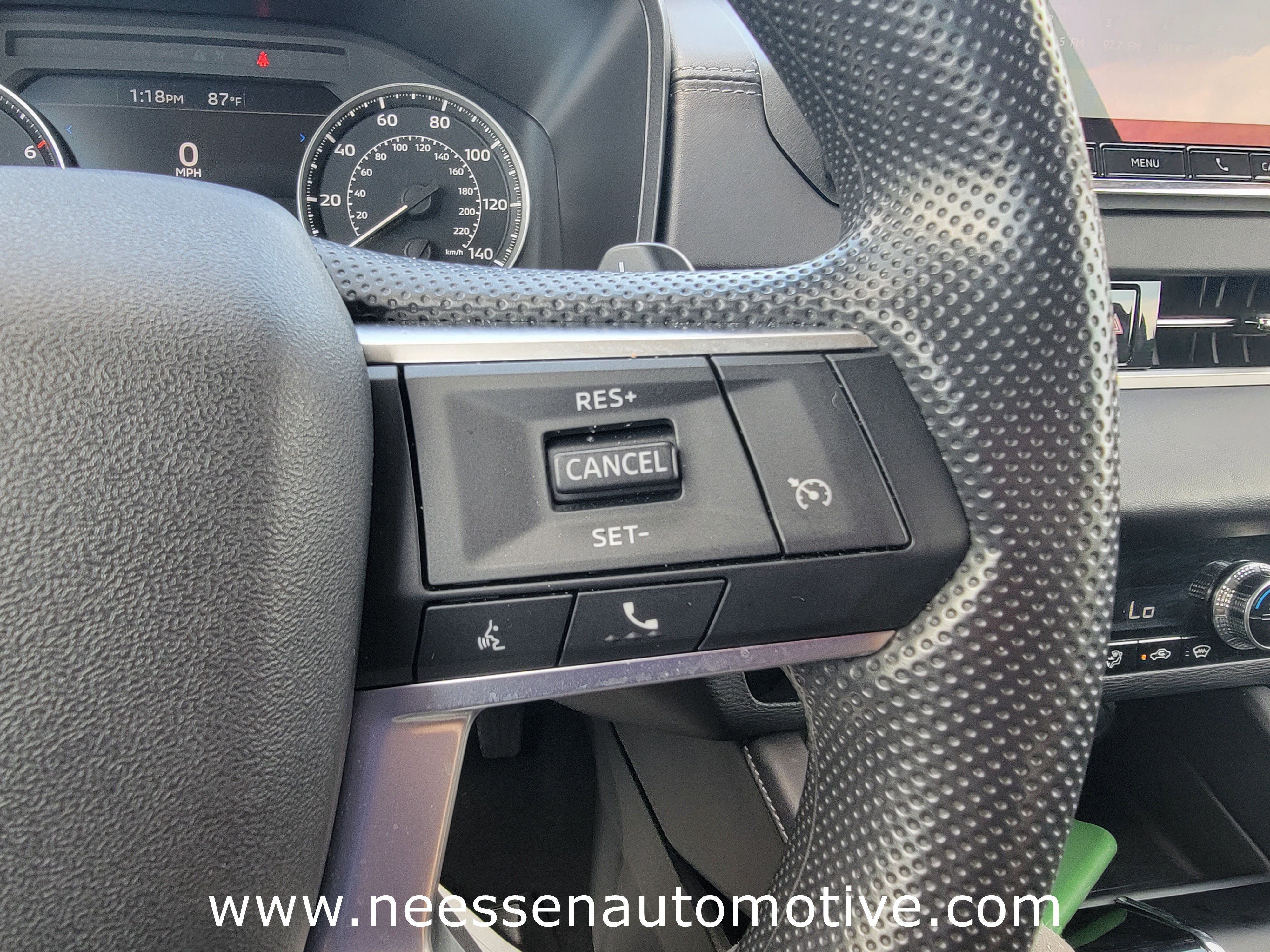 Used 2024 Mitsubishi Outlander ES image 18