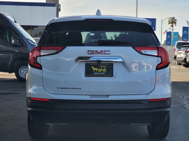 Used 2024 GMC Terrain SLE image 5