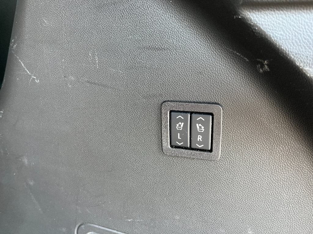 Used 2024 Buick Enclave Premium FWD image 16