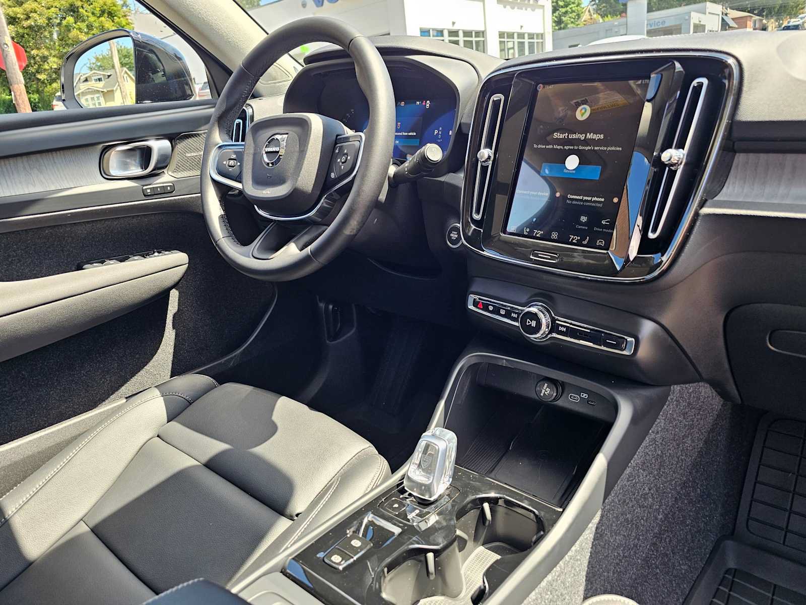 New 2026 Volvo XC40 B5 Plus w/ Climate Package AWD/4WD image 12