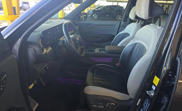 Used 2024 Kia EV9 GT-Line image 5