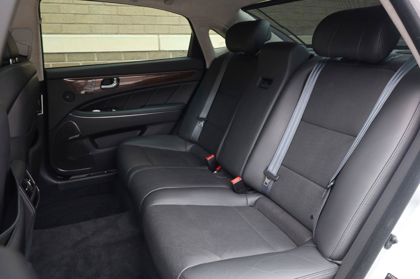 Used 2015 Hyundai Equus Signature RWD image 22