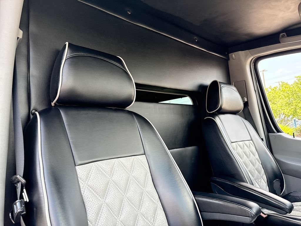 Used 2016 Mercedes-Benz Sprinter 3500 image 25