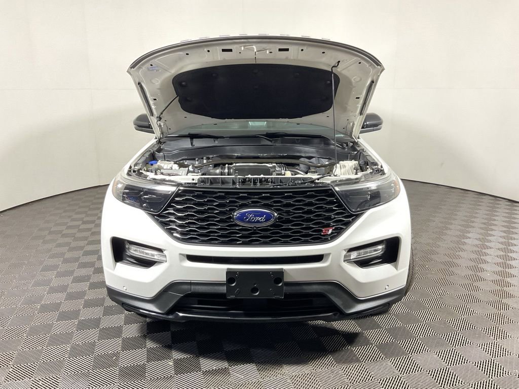 Used 2021 Ford Explorer ST w/ ST Street Pack image 8