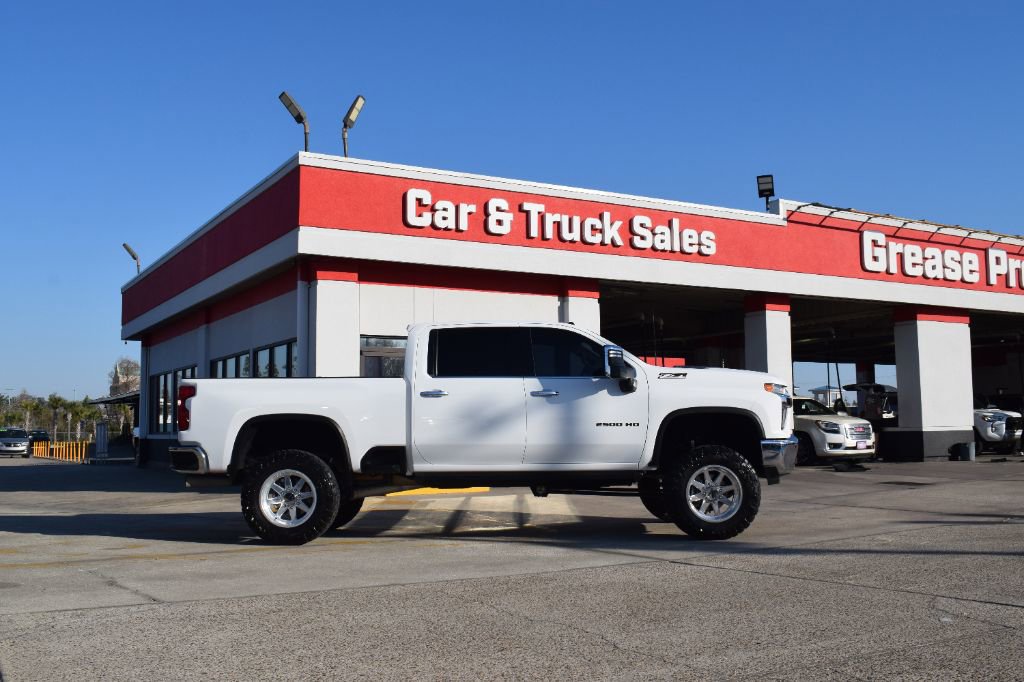 Used 2021 Chevrolet Silverado 2500 LTZ image 3