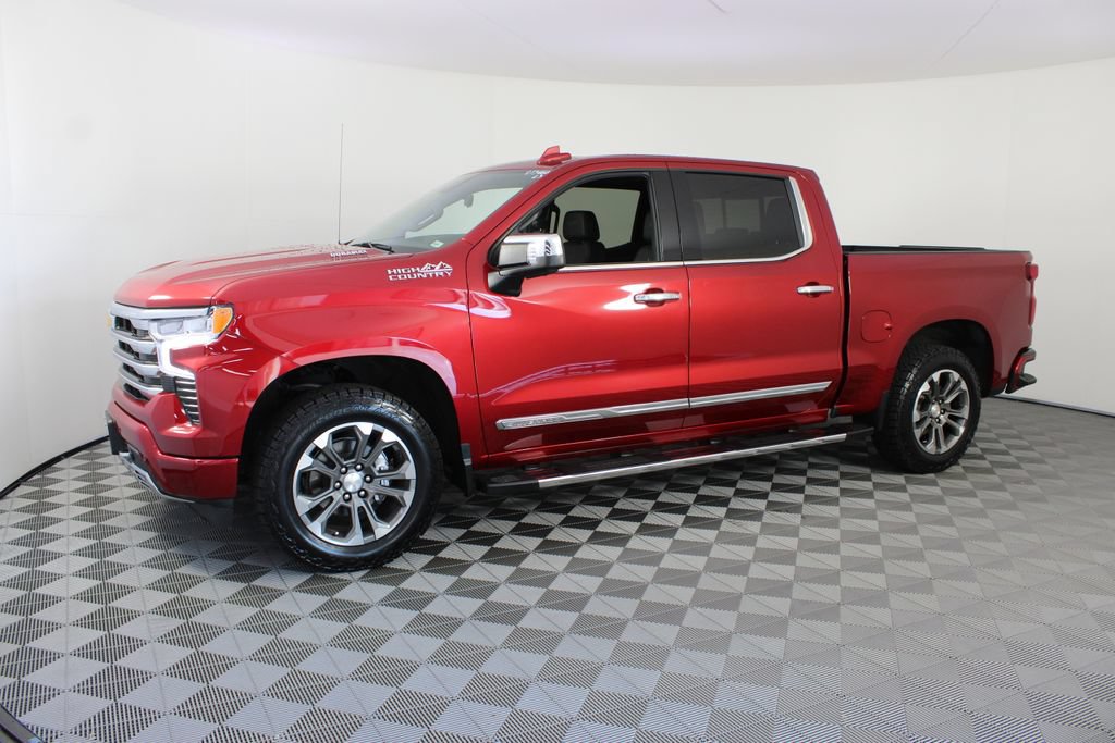 Used 2023 Chevrolet Silverado 1500 High Country w/ Technology Package AWD/4WD image 2