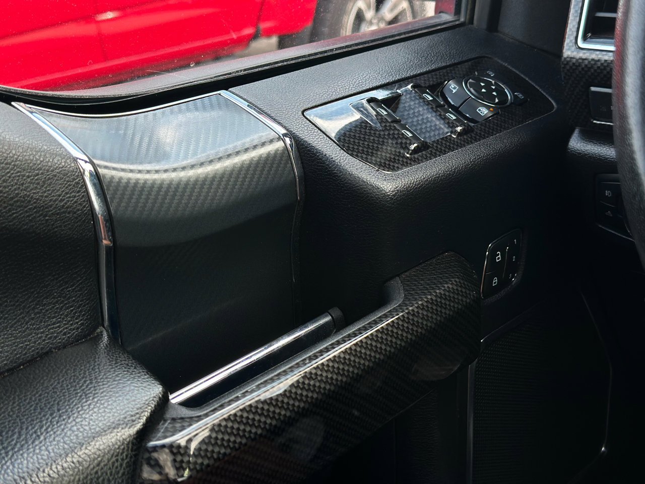 Used 2019 Ford F150 Lariat w/ Equipment Group 502A Luxury image 16