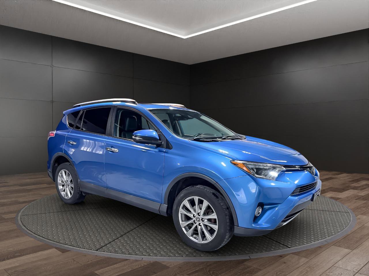 Used 2017 Toyota RAV4 Limited image 2