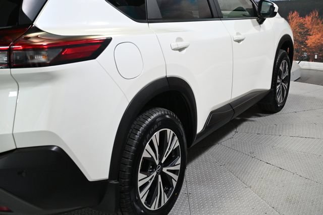 Used 2023 Nissan Rogue SV FWD image 8
