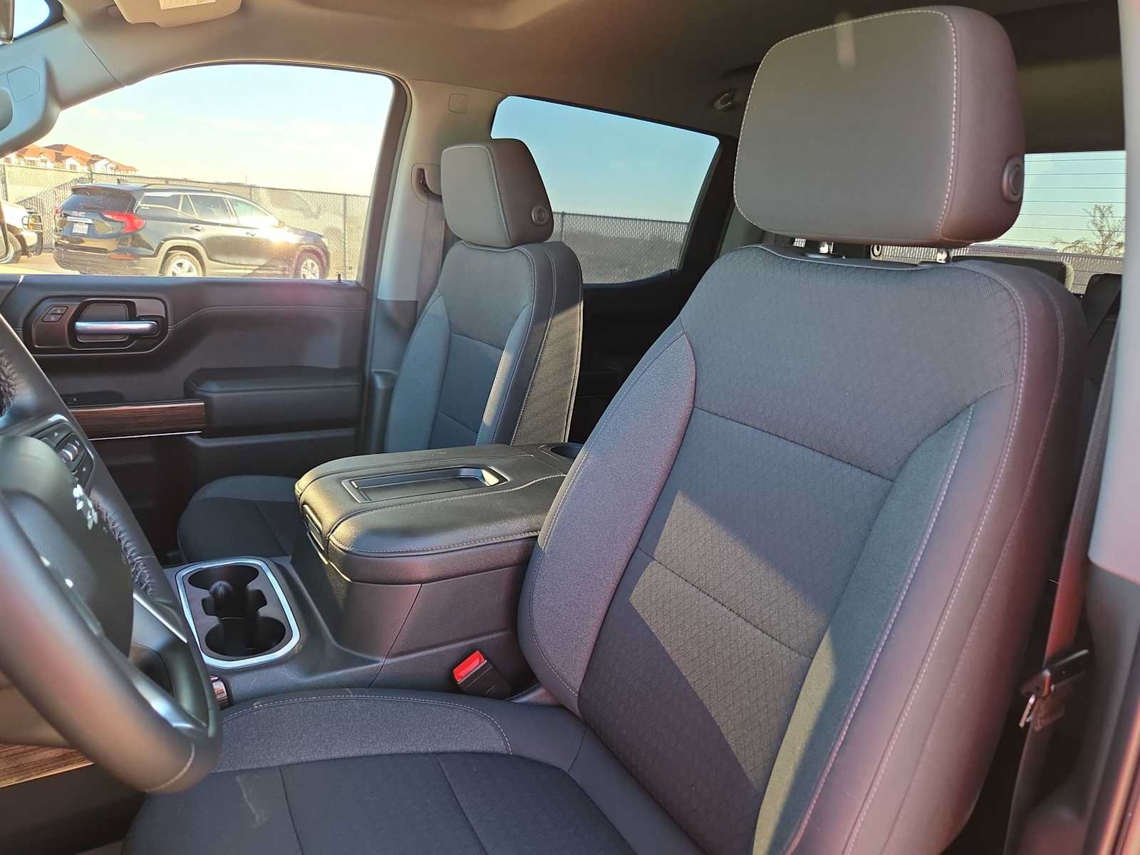Used 2021 Chevrolet Silverado 1500 LT Trail Boss w/ Bed Protection Package AWD/4WD image 15