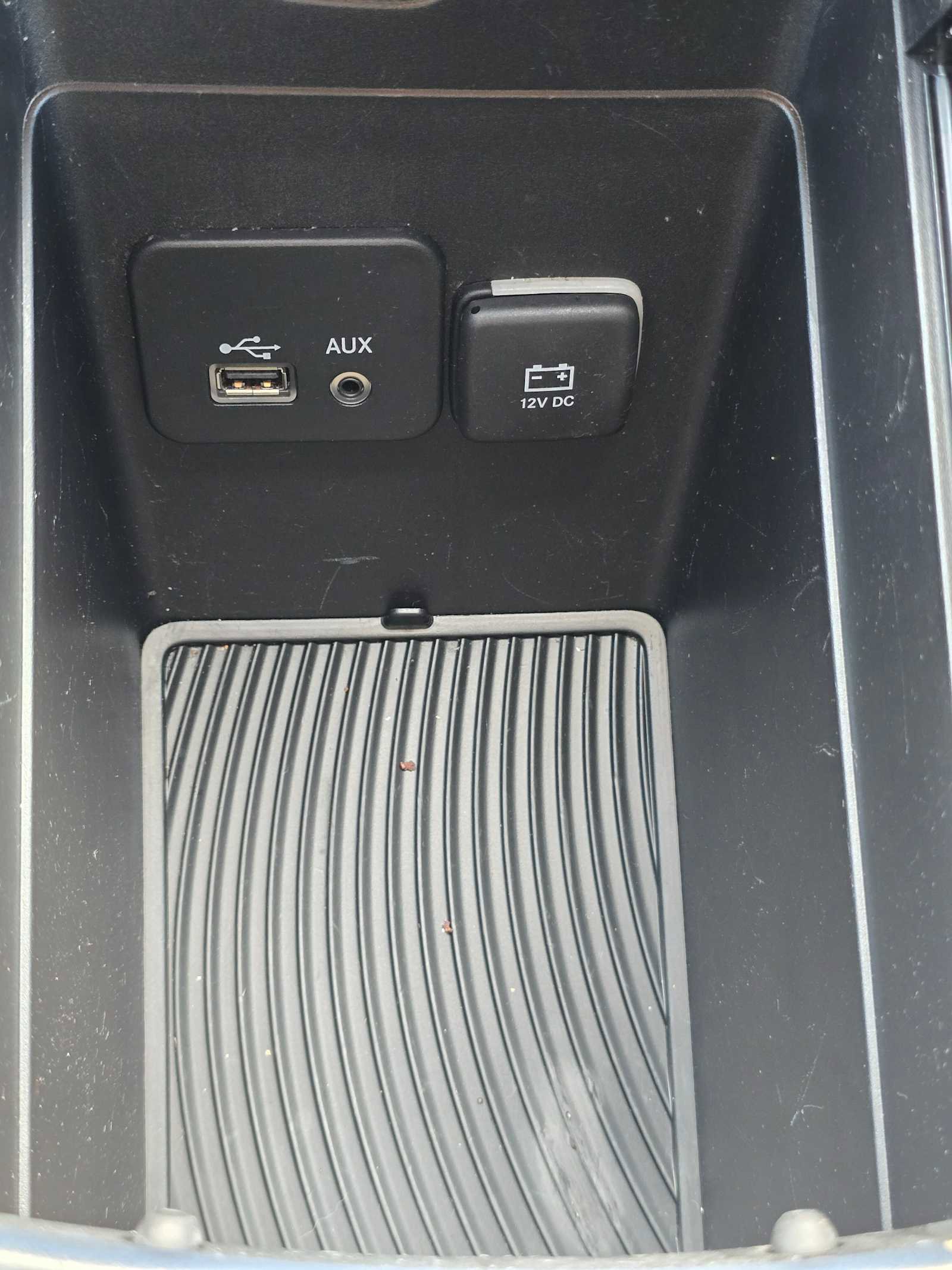 Used 2016 Chrysler 200 S FWD image 36
