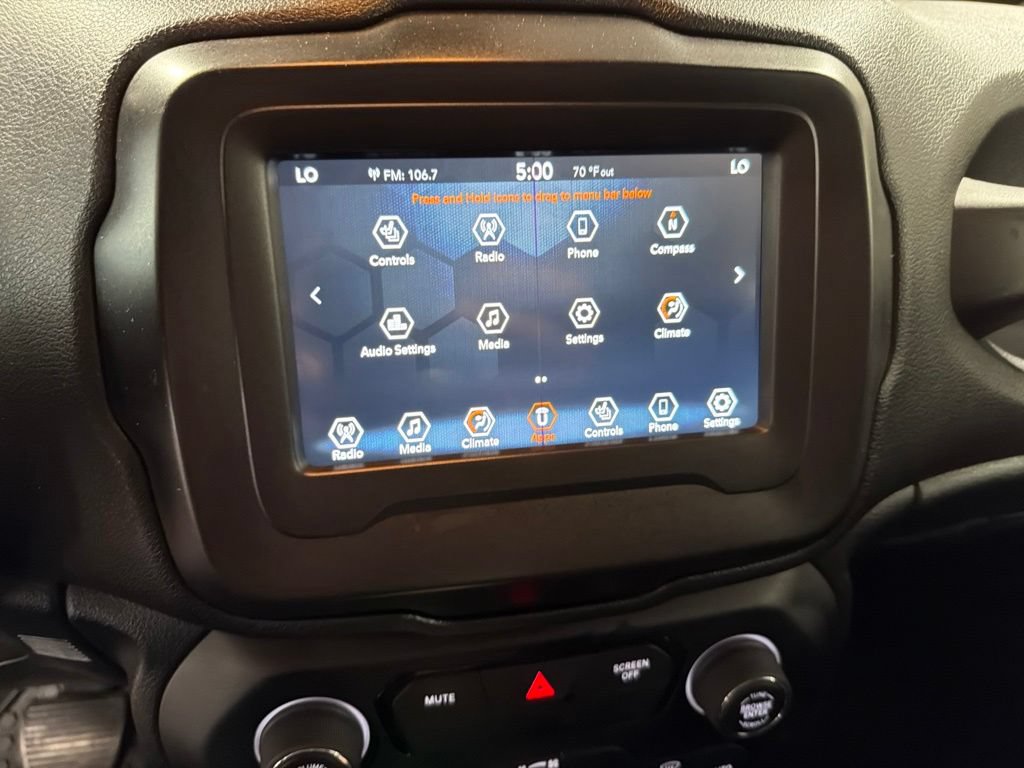 Used 2020 Jeep Renegade Latitude w/ Cold Weather Group AWD/4WD image 28