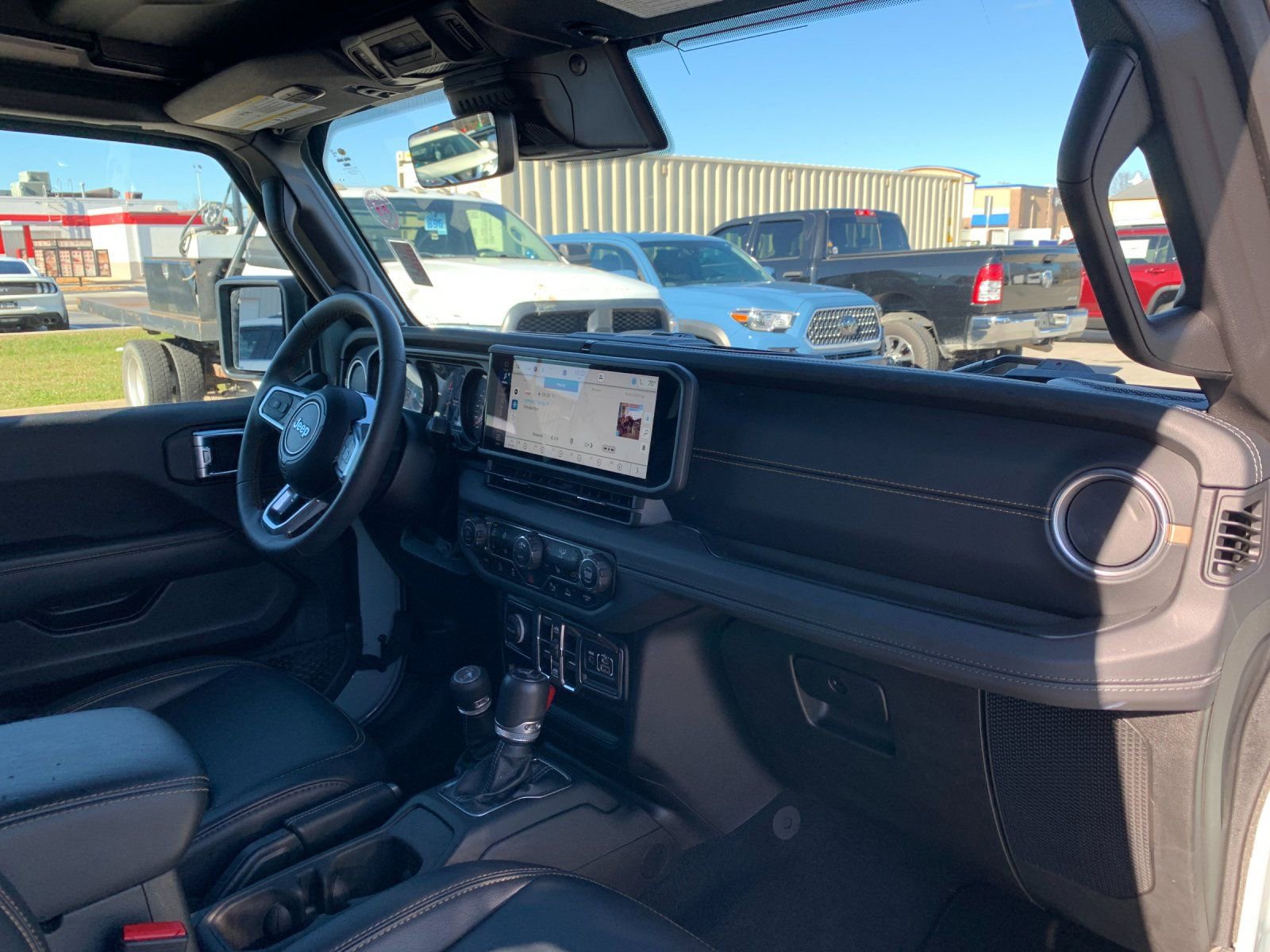 Used 2024 Jeep Wrangler Sahara w/ Technology Group image 18