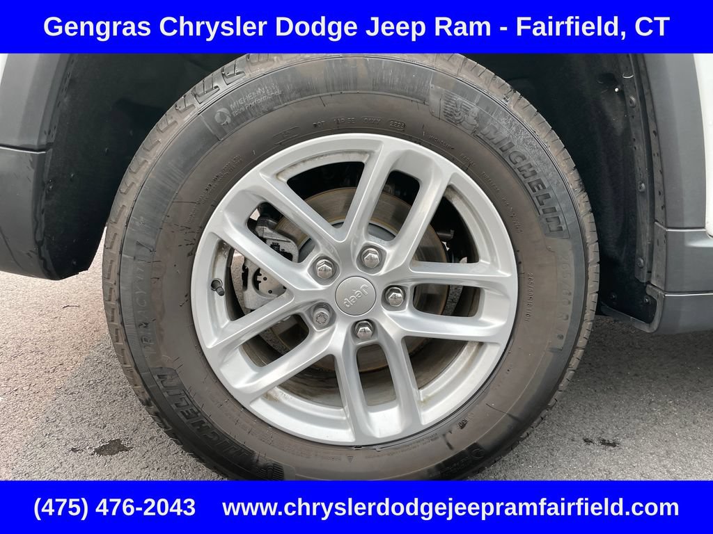 Certified 2023 Jeep Grand Cherokee Laredo X AWD/4WD image 10