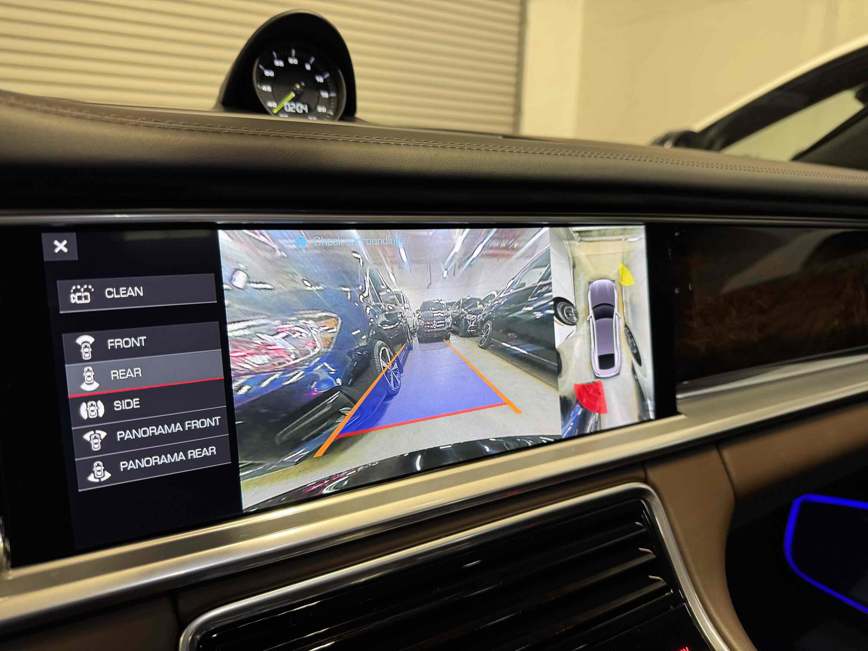 Used 2019 Porsche Panamera Turbo S Executive image 40