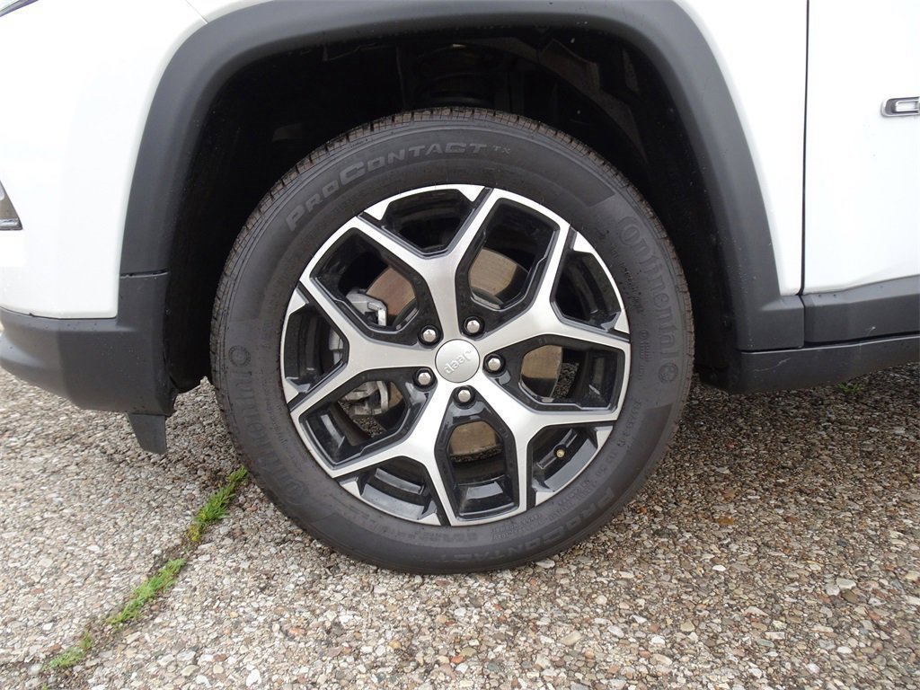 Used 2024 Jeep Compass Limited image 24