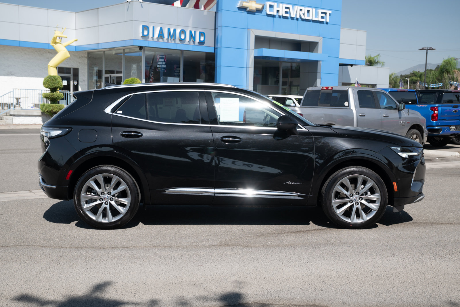 Used 2023 Buick Envision Avenir image 3