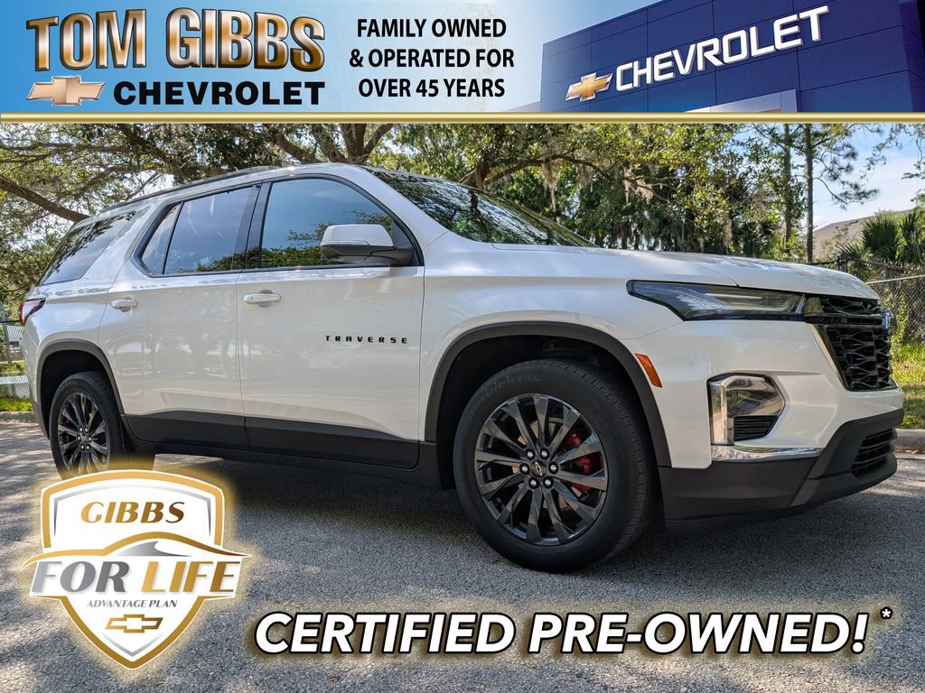 Used 2022 Chevrolet Traverse RS image 1