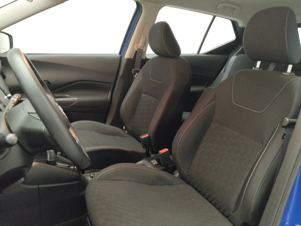 Used 2022 Nissan Kicks S FWD image 17